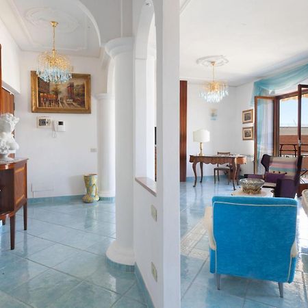 Amore Rentals - Appartamento Cielomare Sorrento Exterior foto