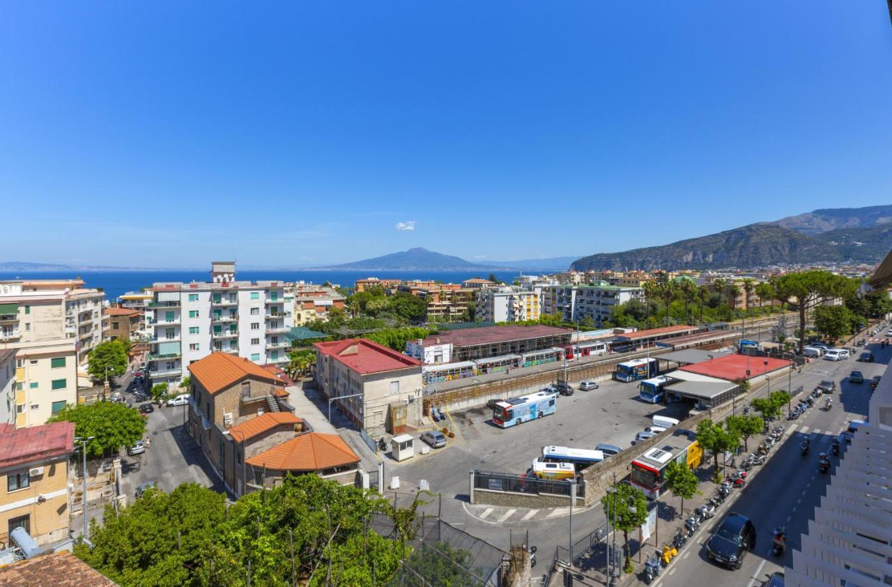 Amore Rentals - Appartamento Cielomare Sorrento Exterior foto