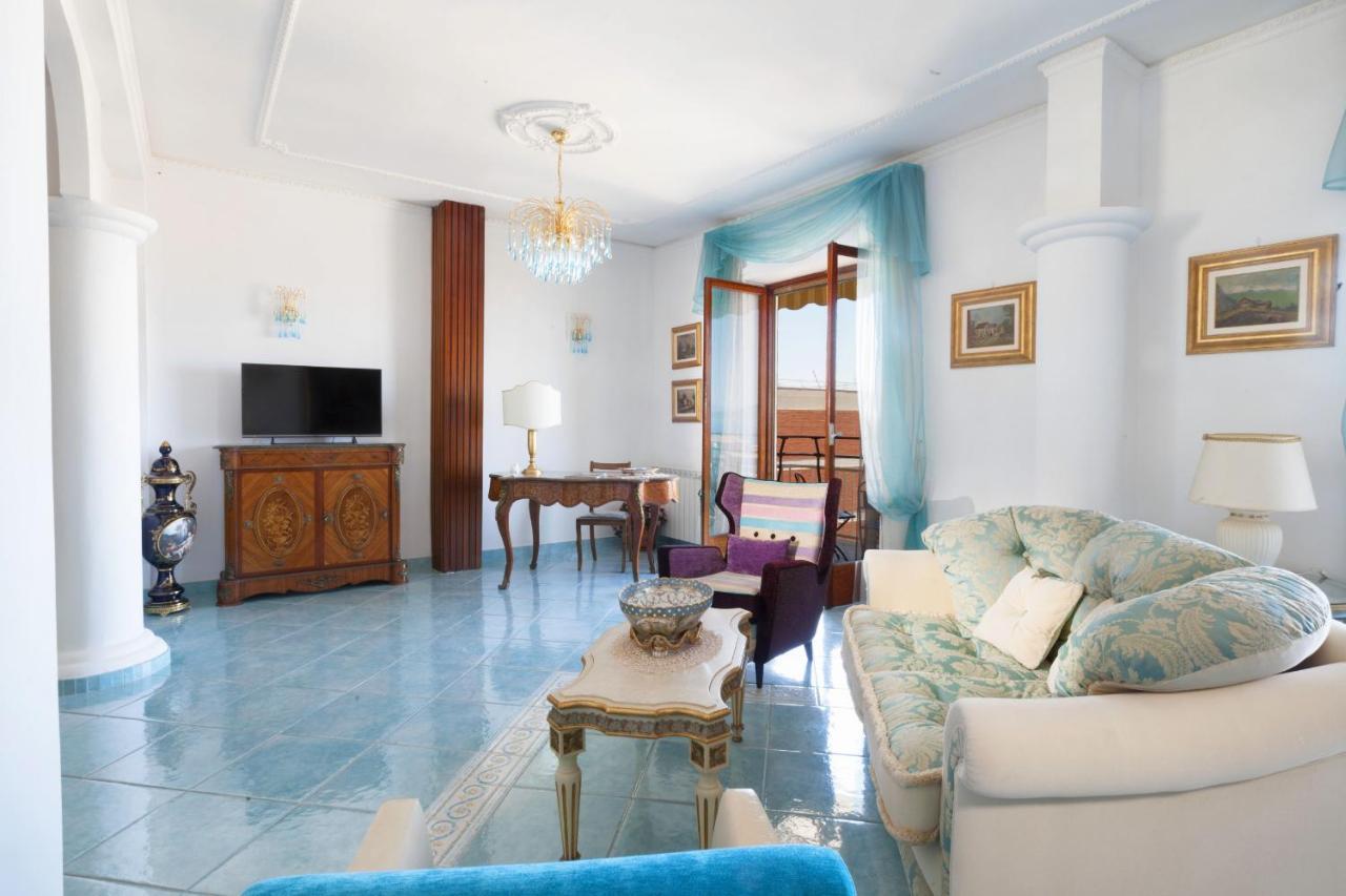 Amore Rentals - Appartamento Cielomare Sorrento Exterior foto