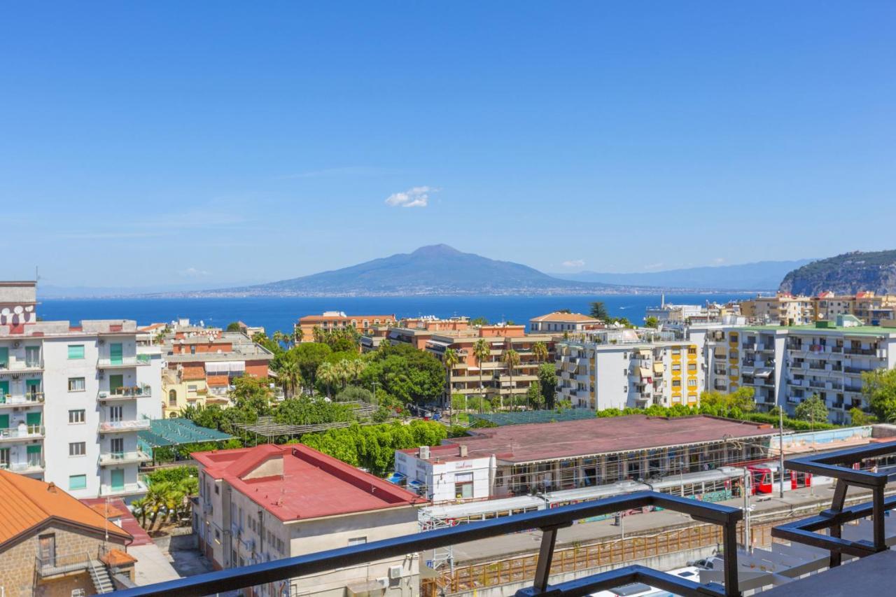 Amore Rentals - Appartamento Cielomare Sorrento Exterior foto
